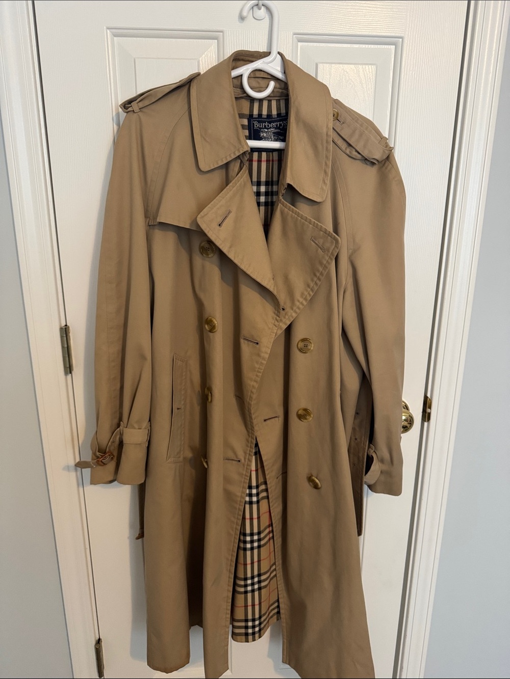 Reposhed vintage Burberry / Burberrys Tan Trench Coat with wool Check Lining